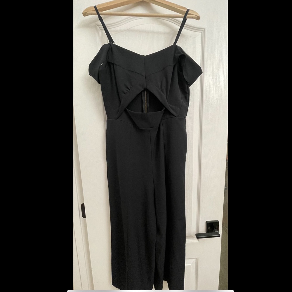 Large straps black jumpsuit